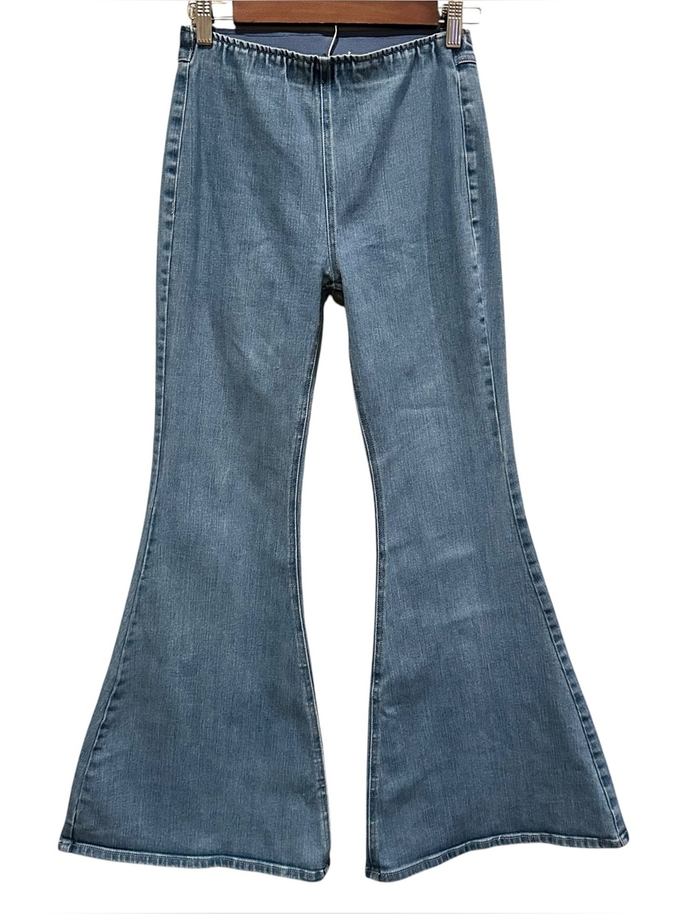 Forever 21 Women’s Flare Bell Bottom Pull On Jeans Elastic Waist Size Medium